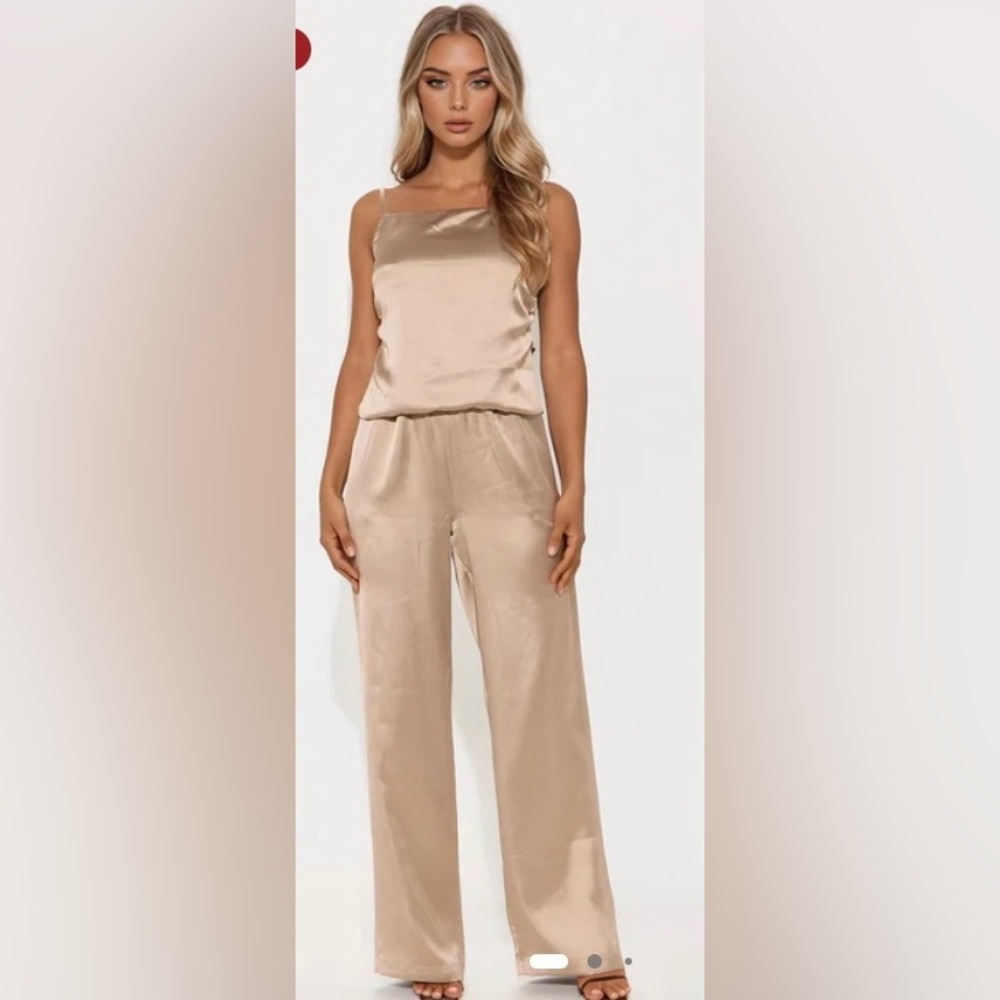 Fashion Nova Chic Beige 2 pc Set - Picture 3 of 8